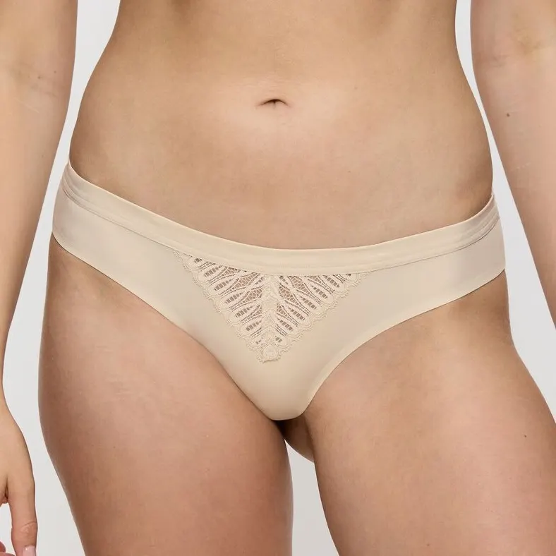 Triumph Aura Spotlight Brazilian