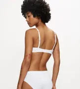 Triumph Body Make-Up Essentials WHP
